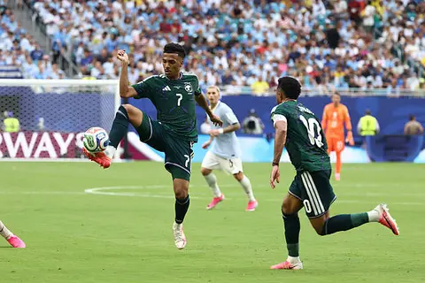 بعد التعادل أمام أوروجواي.. موعد مباراة منتخب السعودية القادمة في كأس العالم